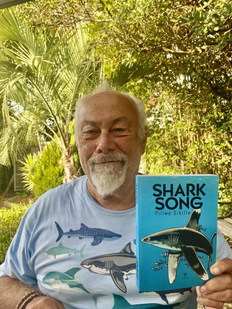 Le Guérandais Piliwe Sibille publie Shark Song, un hommage aux seigneurs de l’océan