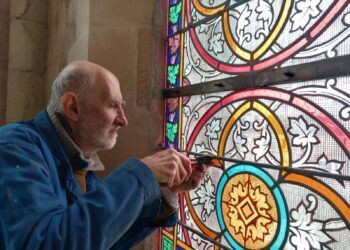Une conférence du maître verrier Pascal Bouchard au Croisic